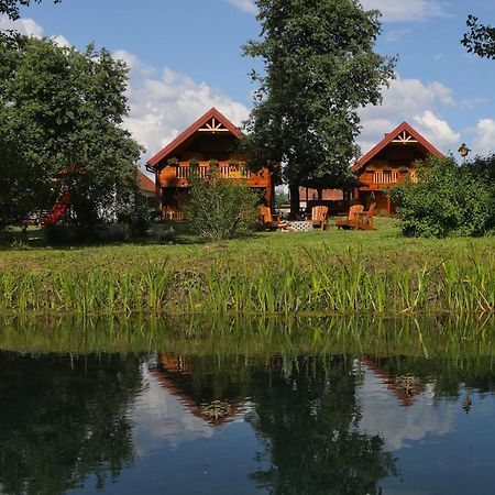 Riverside Apartments Otočac Exterior foto